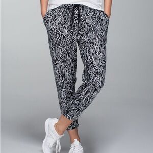 Lululemon Jet Crop Pretty Palm Black Angel Wing